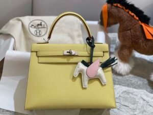 Kelly 25/28 Epsom Jaune Poussin