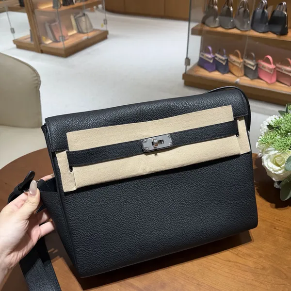 KL Messenger Togo Black 89
