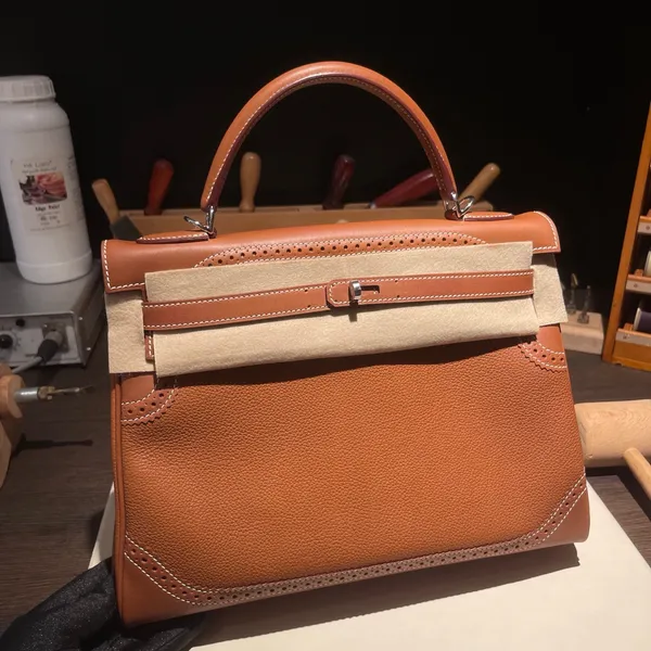 KL 32 Faubourg Barenia Gold 37