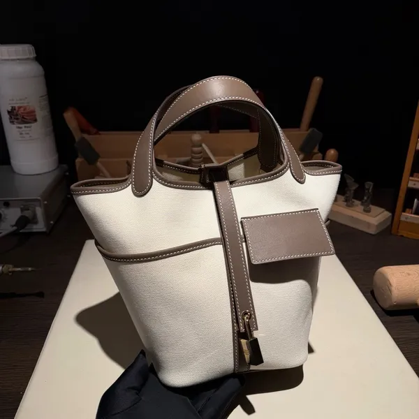 Cargo Etoupe 18