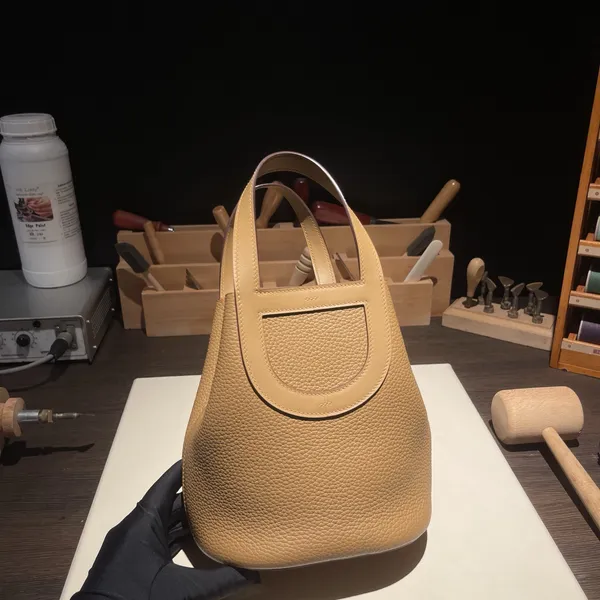 Clemence Loop Biscuit 4B