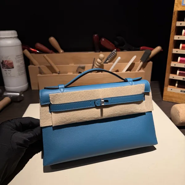 Pochette Swift Peacock Blue 7F